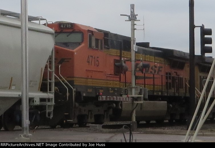 BNSF 4715